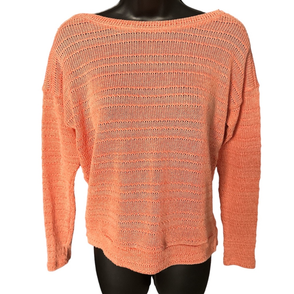 FOREVER 21 Half-Open Back Longsleeved Knit Top